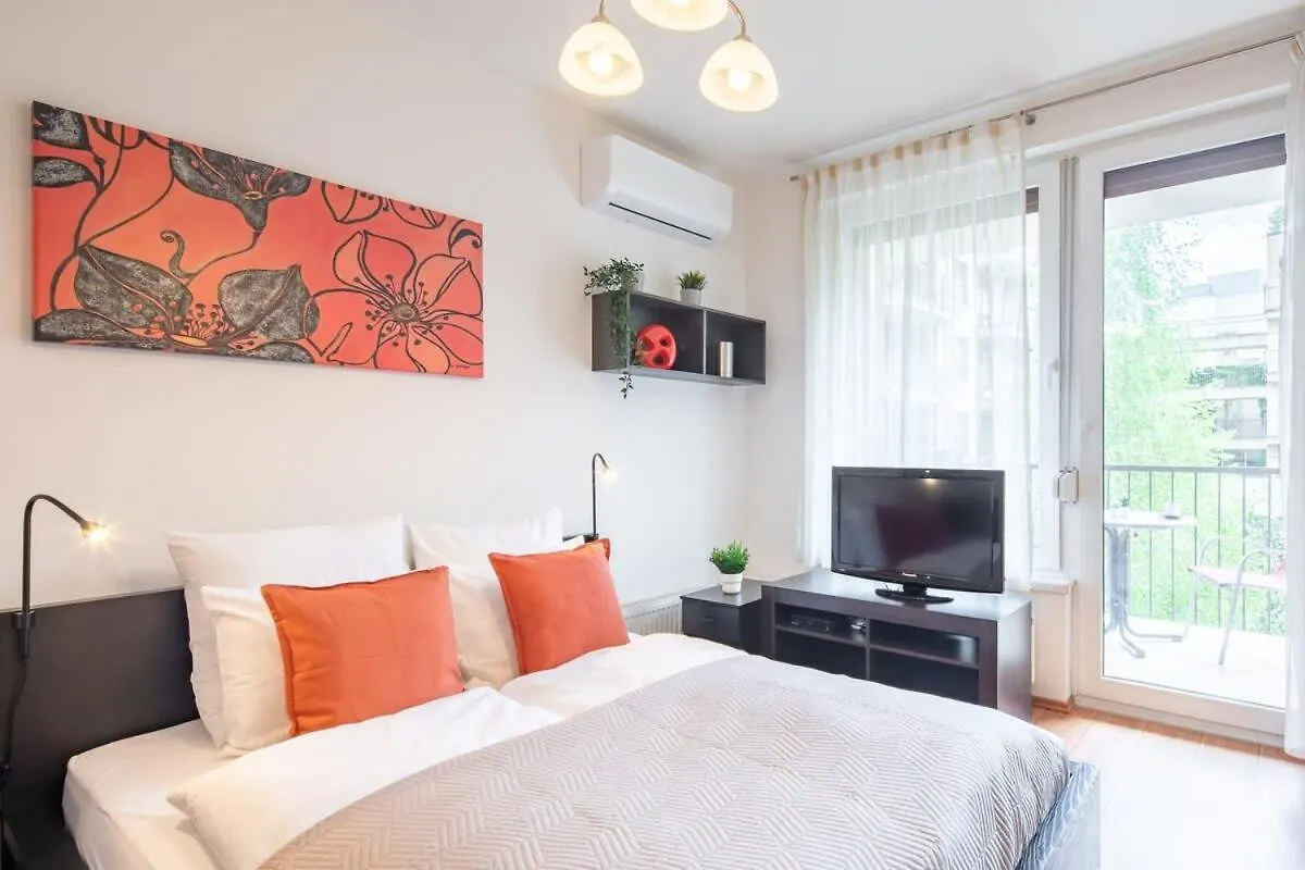 Central - Balcony - Modern Home Budapest